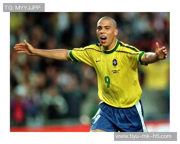 大罗回忆2002年世界杯中国队表现出色几名球员令我深刻印象 大罗回忆2002年世界杯中国队表现出色几名球员令我深刻印象